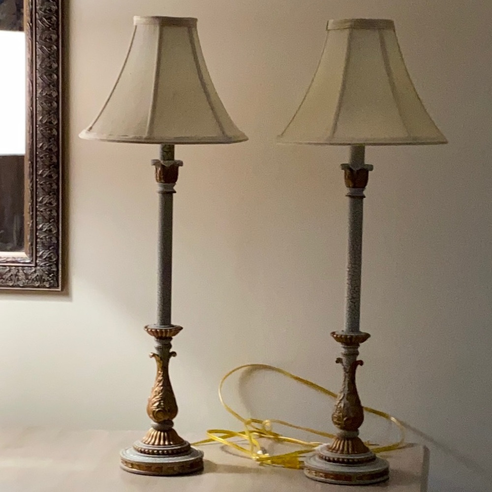 Vintage ornate buffet table lamps